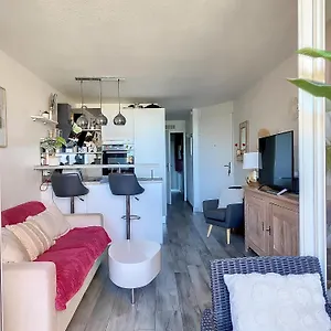 Appartement Vue Mer, Piscine, Free Parking, Théoule-sur-Mer